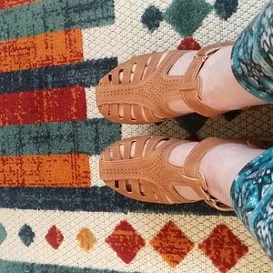 Women's shoes
